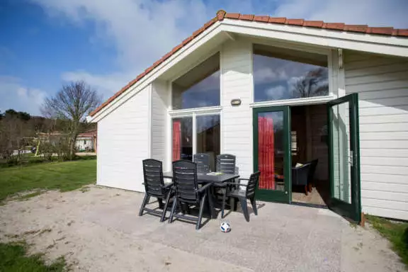 Zonnig Terras Finse bungalow de Riesen Terschelling