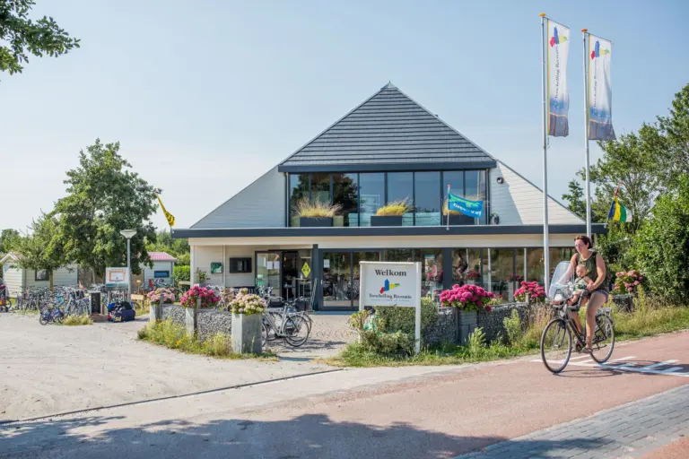 Receptiegebouw vakantiepark de Riesen op Terschelling